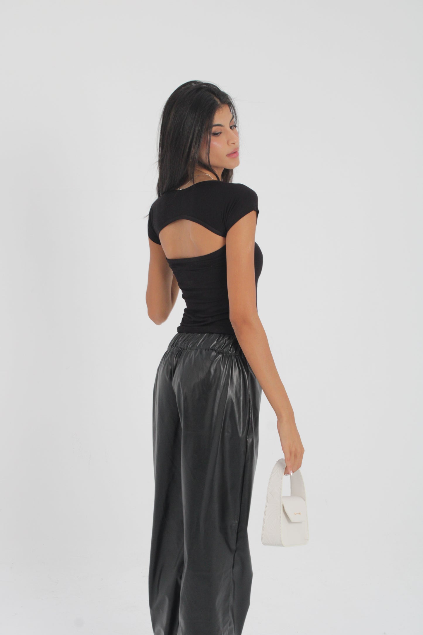 Cap-Sleeve cutout black top